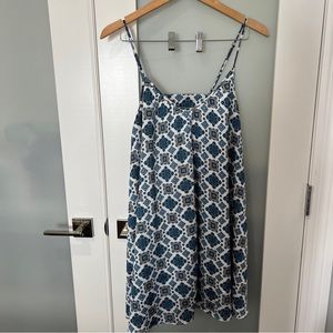 “RED” Saks Fifth Avenue Blue White Dress Size Small EUC Lined Spaghetti Straps